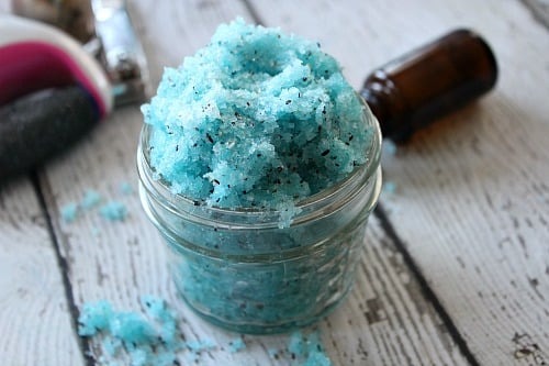 Winter Respite: Lemongrass and Chamomile Foot Scrub - Metro Shoes | Biofoot